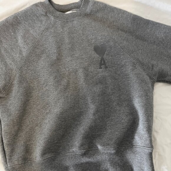 *AUTHENTIC/ACCEPT OFFERS* Unisex AMI Paris cotton sweatshirt